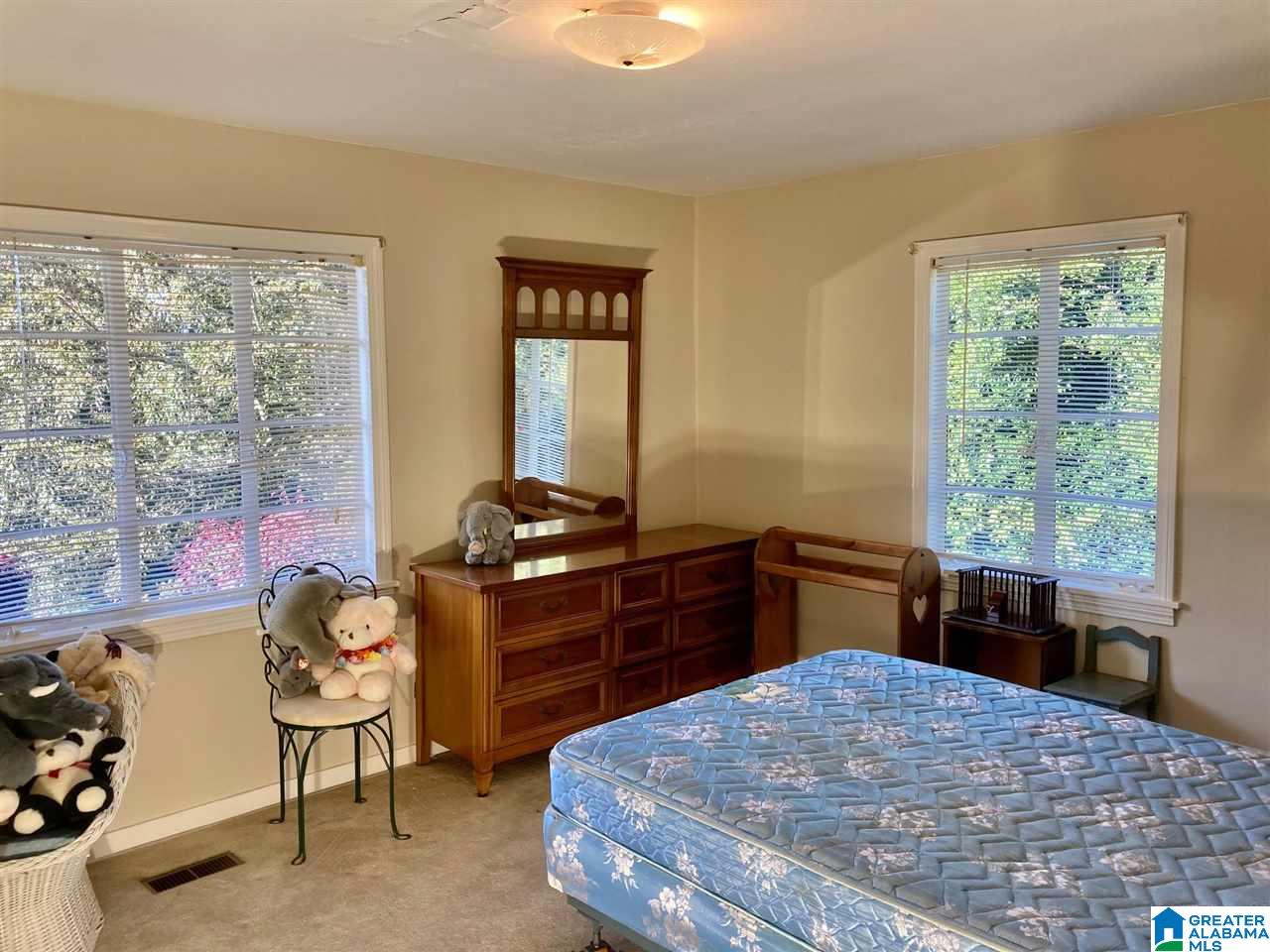 1611 Ridge Road Birmingham, AL 35209 - Photo 17 of 28