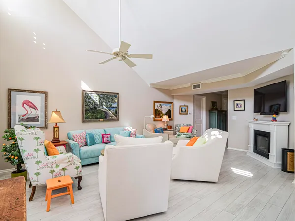 $5,900 | 1155 Reef Road, Unit A6, Vero Beach, FL 32963