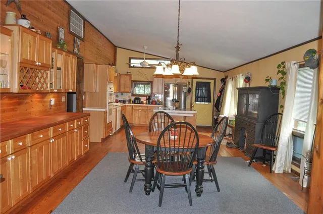 $639,900 | 331 Northeast Hebron Road, Maysville, MO 64469