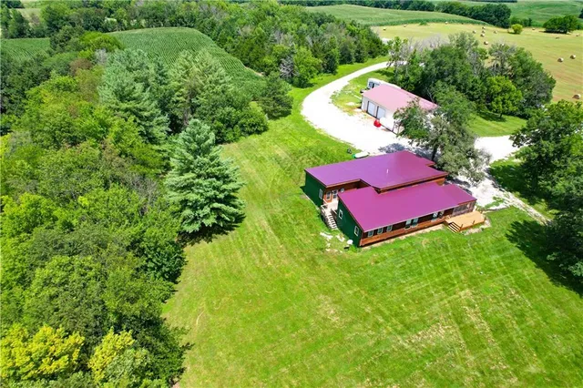 $639,900 | 331 Northeast Hebron Road, Maysville, MO 64469