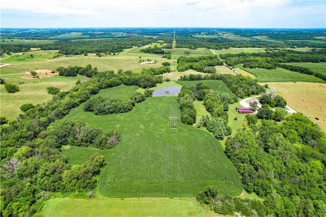 $639,900 | 331 Northeast Hebron Road, Maysville, MO 64469