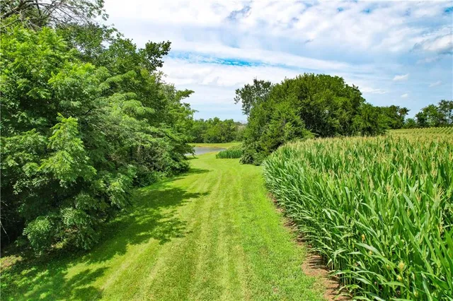 $639,900 | 331 Northeast Hebron Road, Maysville, MO 64469