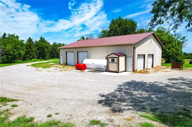 $639,900 | 331 Northeast Hebron Road, Maysville, MO 64469