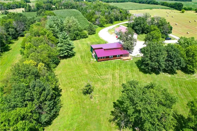 $639,900 | 331 Northeast Hebron Road, Maysville, MO 64469