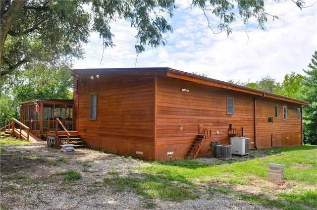 $639,900 | 331 Northeast Hebron Road, Maysville, MO 64469