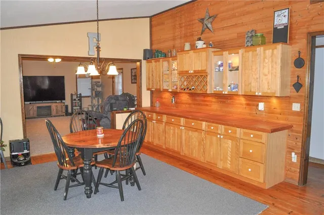 $639,900 | 331 Northeast Hebron Road, Maysville, MO 64469