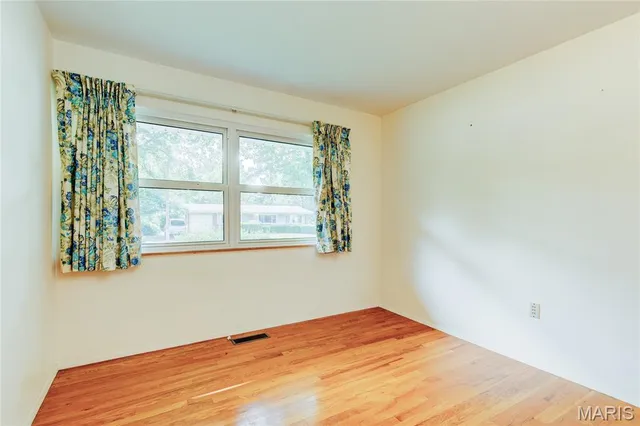 $199,000 | 1420 Nashua Drive, Florissant, MO 63033