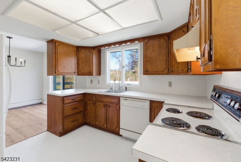 193 Bryans Road Hampton, NJ 08827 - Photo 12 of 33