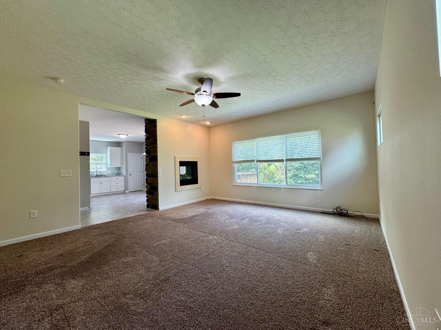 7448 Locust View Lane Cincinnati, OH 45239 - Photo 6 of 44