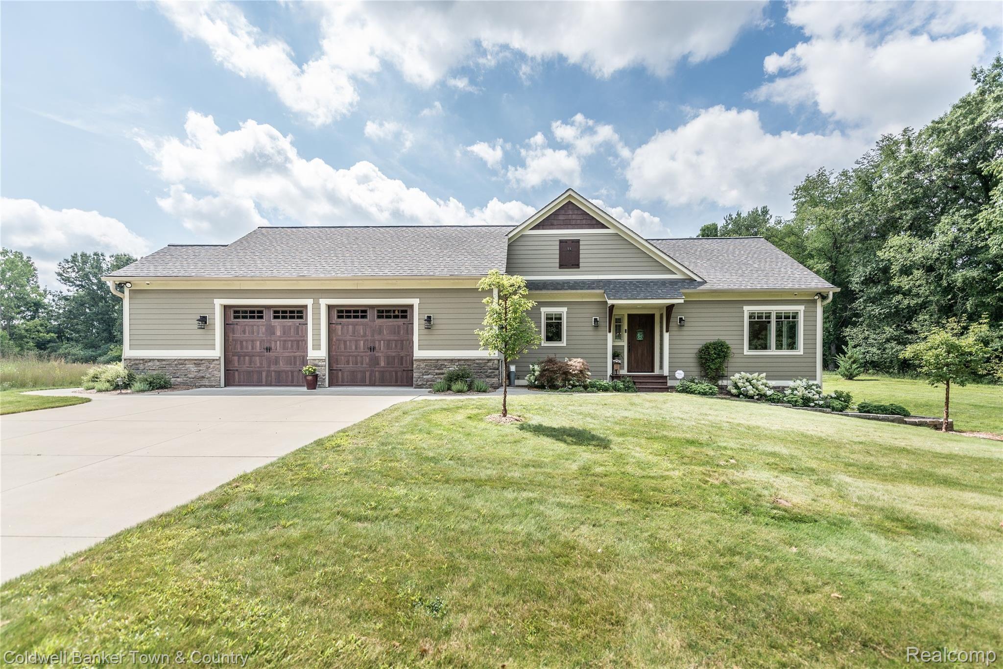 6434 Cohoctah Road Fenton, MI 48430 - Photo 11 of 69 DSC_5824.jpg
