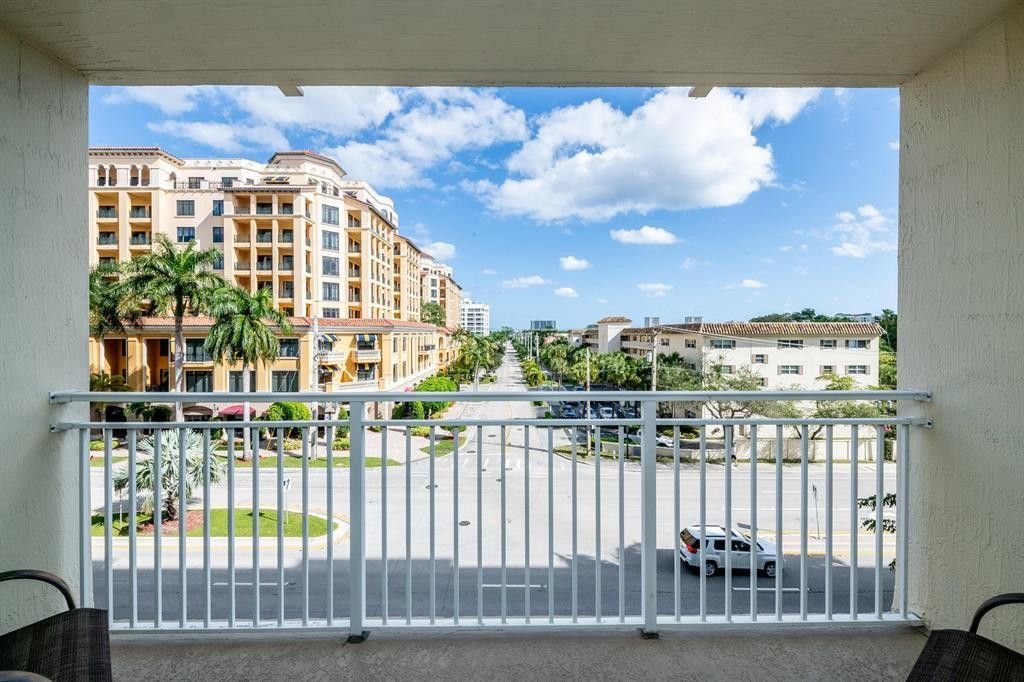 99 Southeast Mizner Boulevard, Unit 403 Boca Raton, FL 33432 - Photo 20 of 28 Unobstructed balcony view
