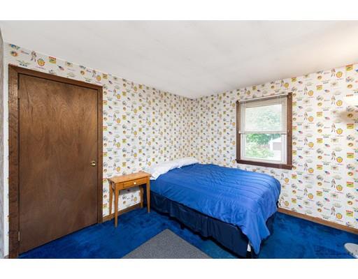 67 Ferry Road Salisbury, MA 01952 - Photo 12 of 25 a bedroom with a bed and a window