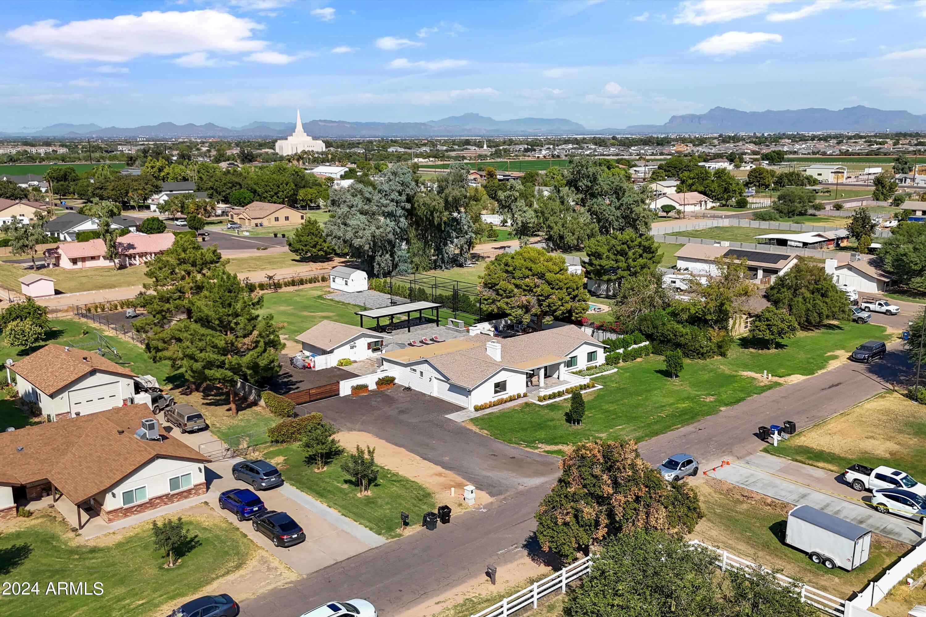 2216 East Willis Road Gilbert, AZ 85297 - Photo 6 of 50 NO HOA