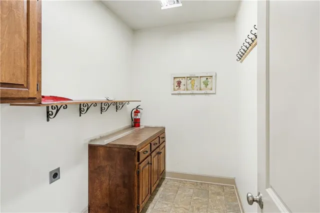 $450,000 | 3508 Northwest 52nd Terrace, Kansas City, MO 64151