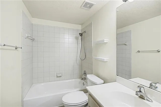 $450,000 | 3508 Northwest 52nd Terrace, Kansas City, MO 64151