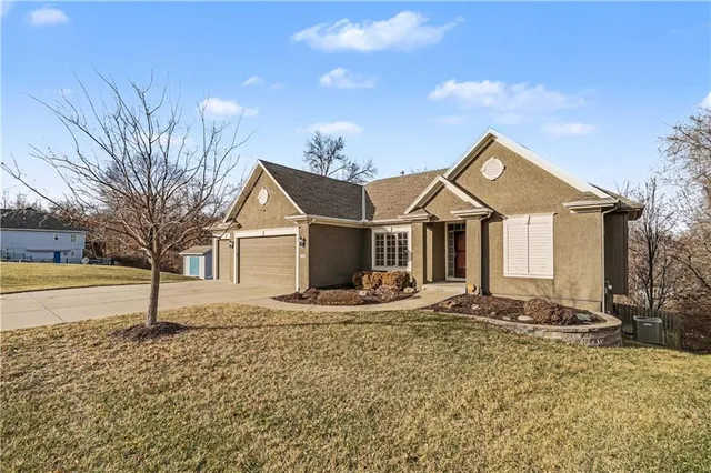 $450,000 | 3508 Northwest 52nd Terrace, Kansas City, MO 64151