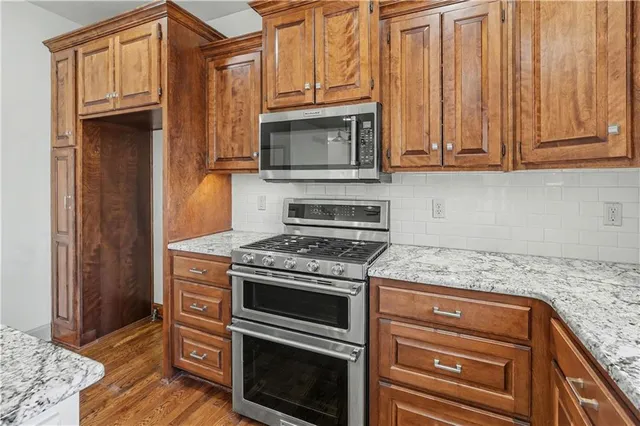 $450,000 | 3508 Northwest 52nd Terrace, Kansas City, MO 64151