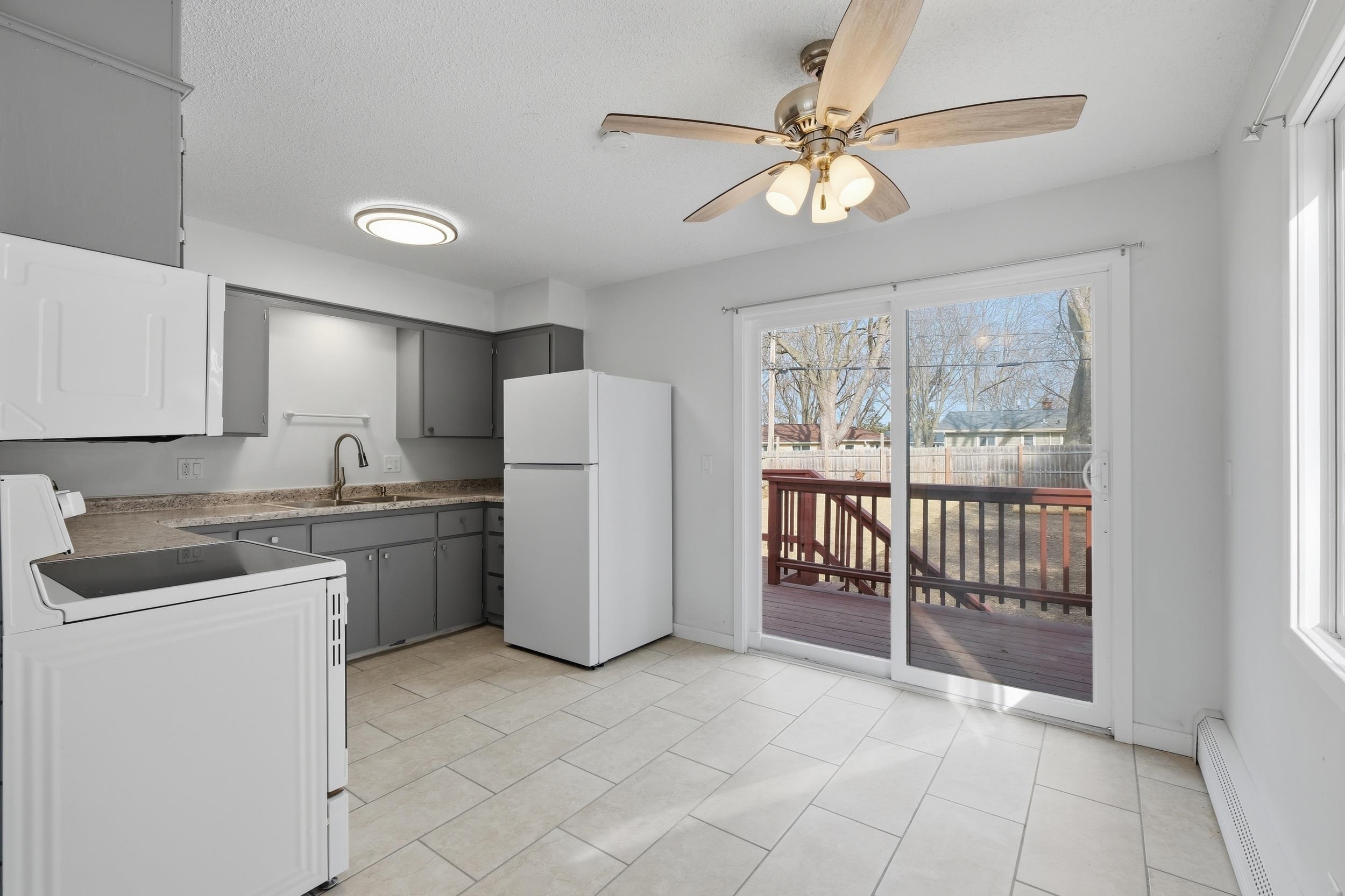 809 Bewick Drive Madison, WI 53714 - Photo 9 of 45