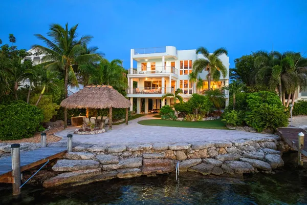 $6,195,000 | 144 North Rolling Hill Road, Tavernier, FL 33070