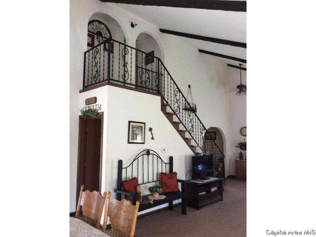 3890 Ostermeier Road Auburn, IL 62615 - Photo 10 of 36