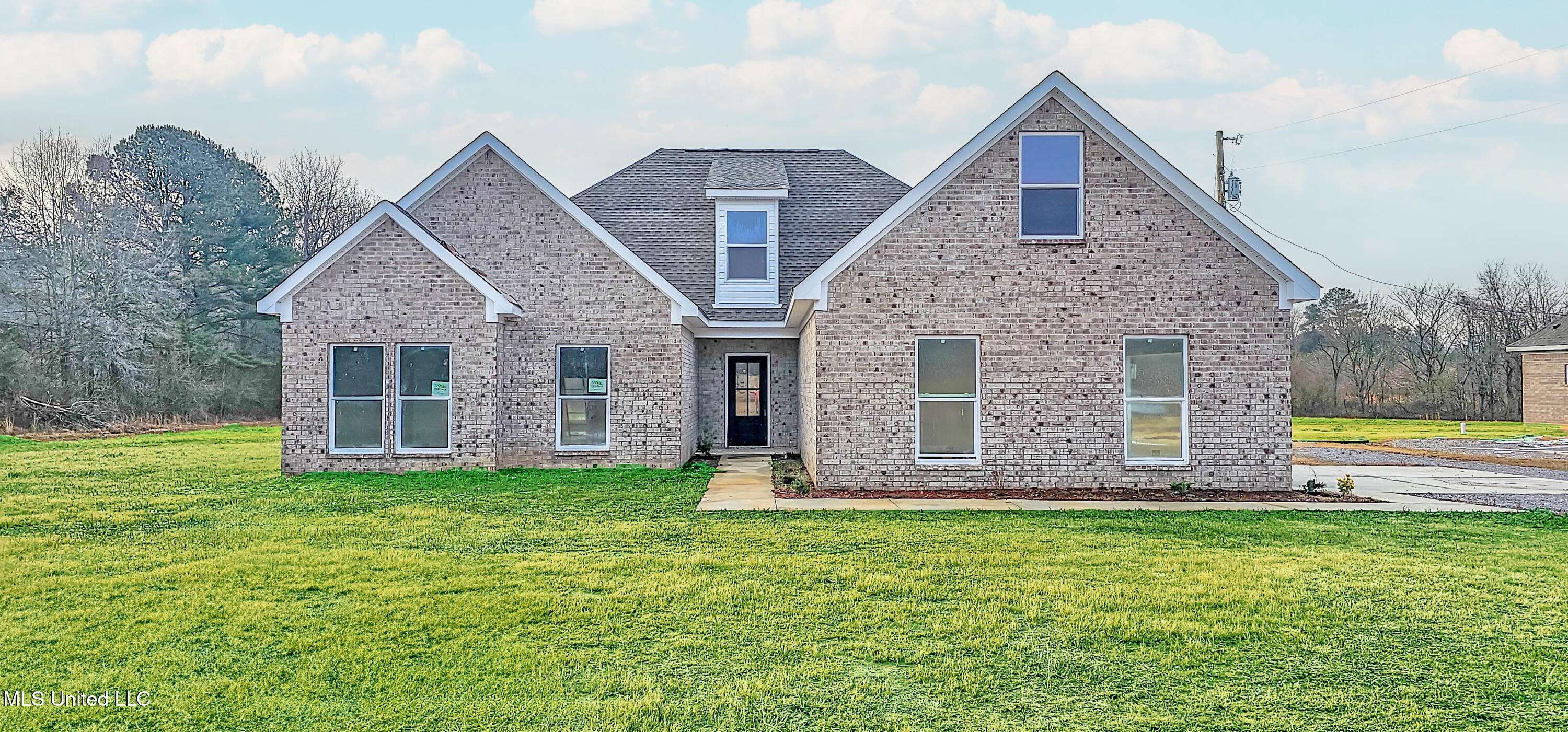 200 Rossville Road Holly Springs, MS 38635 - Photo 1 of 24 20250129_083628 copy 2