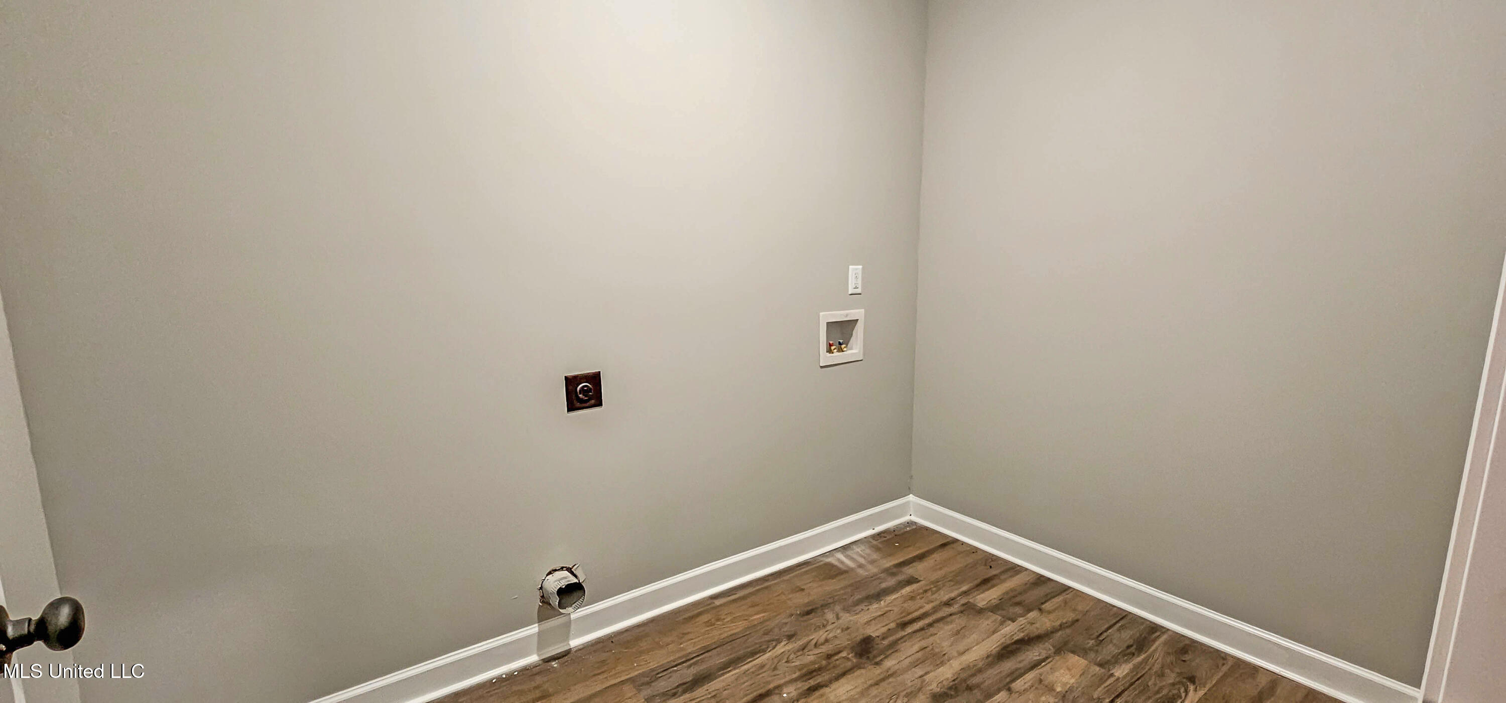 200 Rossville Road Holly Springs, MS 38635 - Photo 23 of 24 Laundry Room