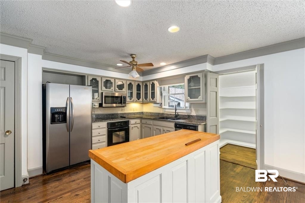 524 East Spring Park Drive Mobile, AL 36608 - Photo 5 of 34