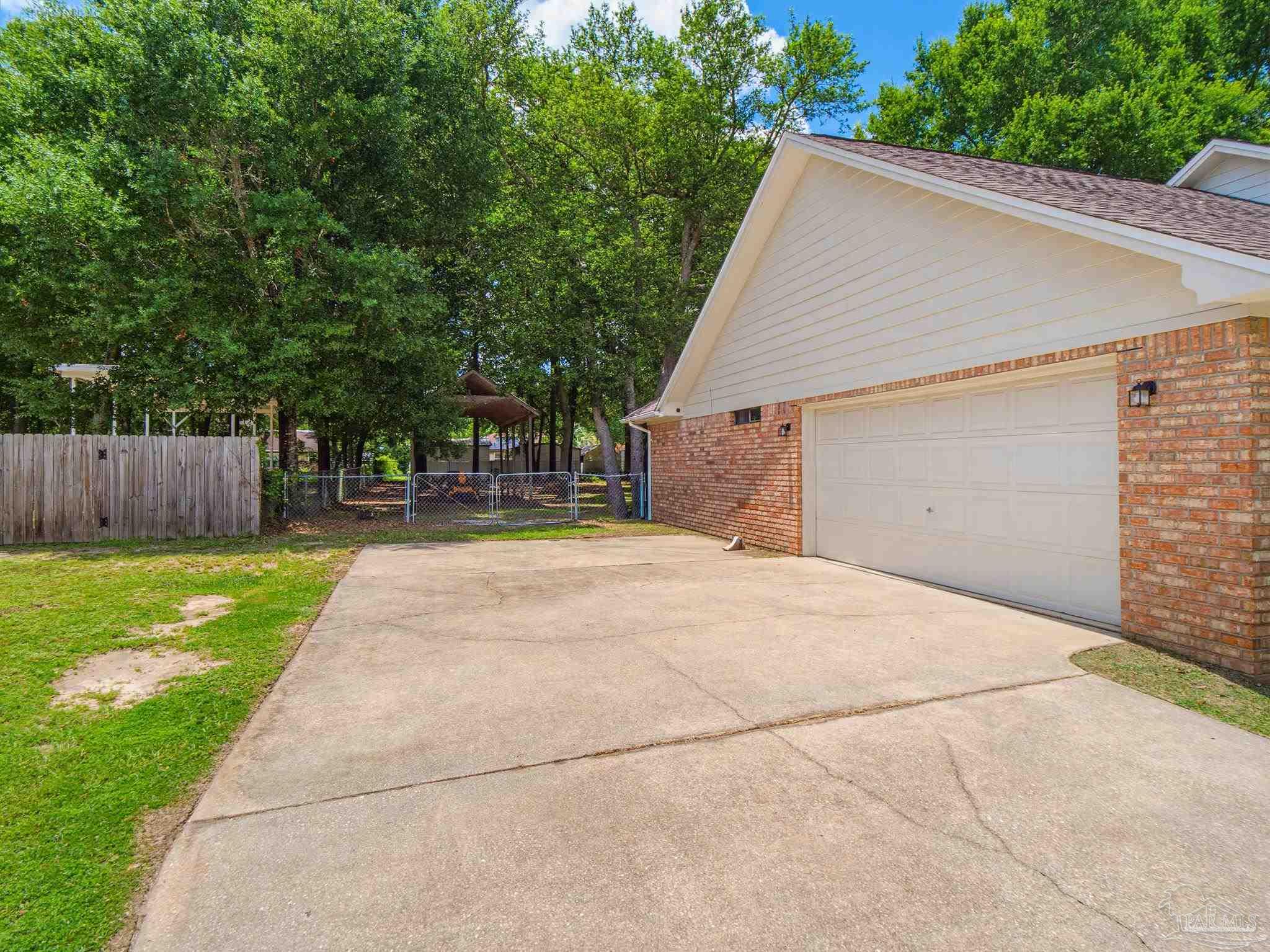 5729 Verna Way Milton, FL 32570 - Photo 5 of 41