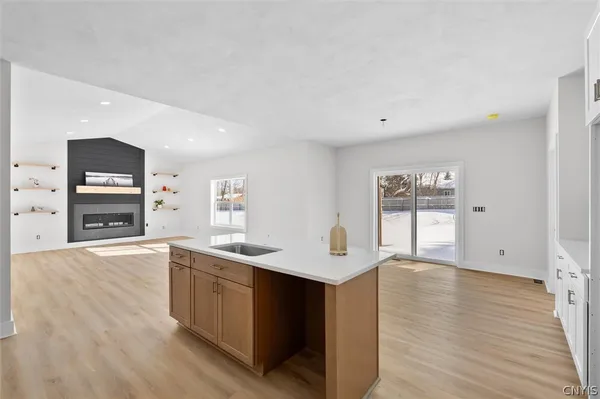 $549,900 | 216 Lexi Lane, Van Buren, NY 13027
