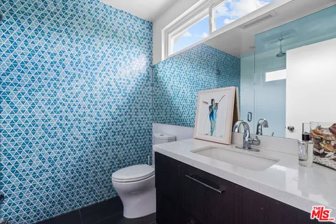 $1,950,000 | 5481 Katherine Avenue, Sherman Oaks, CA 91401