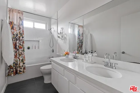 $1,950,000 | 5481 Katherine Avenue, Sherman Oaks, CA 91401