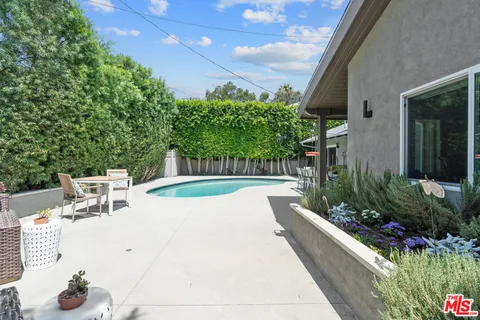 $1,950,000 | 5481 Katherine Avenue, Sherman Oaks, CA 91401