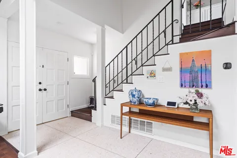 $1,950,000 | 5481 Katherine Avenue, Sherman Oaks, CA 91401