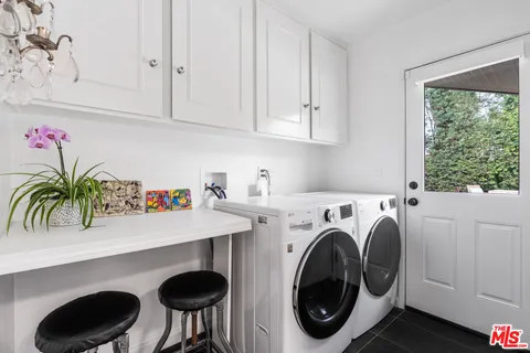 $1,950,000 | 5481 Katherine Avenue, Sherman Oaks, CA 91401