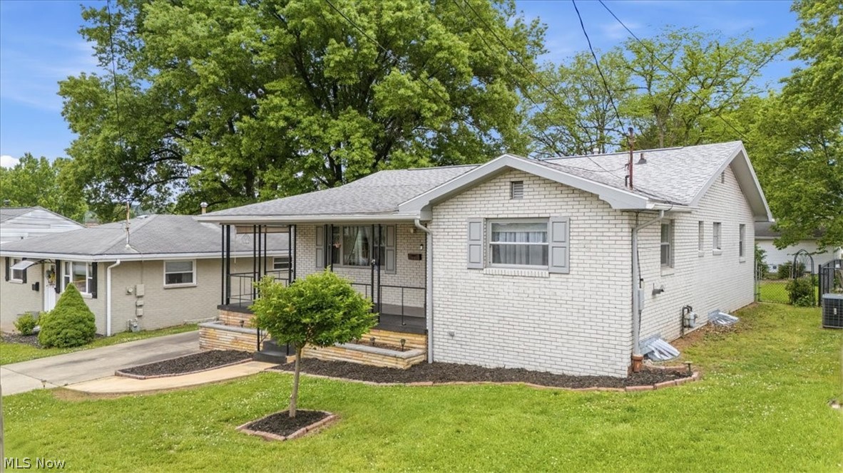 609 27th Street Vienna, WV 26105 - Photo 2 of 34