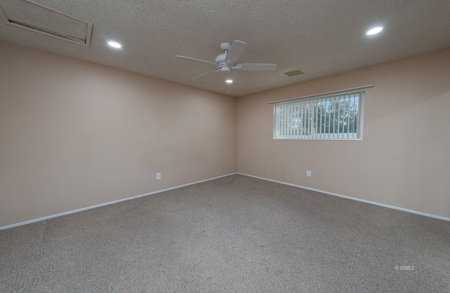 242 South Desert Candles Street Ridgecrest, CA 93555 - Photo 24 of 36 Gallery Image 24
