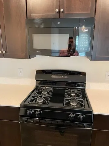 a close view of stove top oven