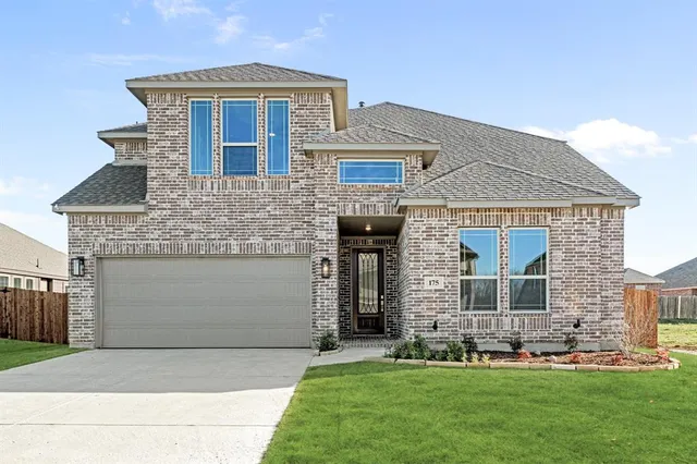 $430,000 | 175 Creekside Drive, Sanger, TX 76266