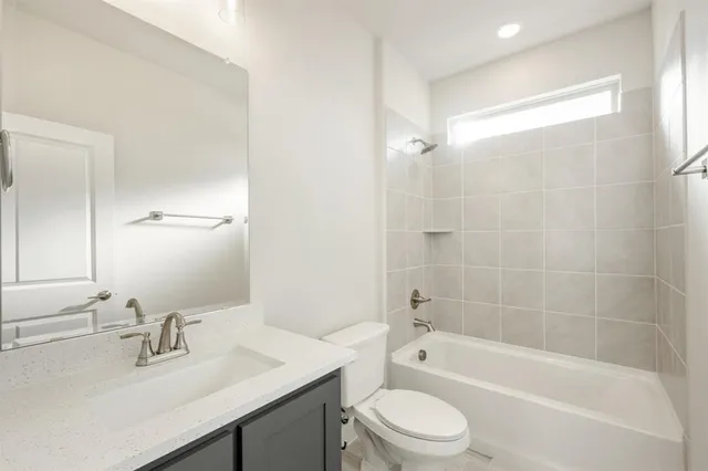 $430,000 | 175 Creekside Drive, Sanger, TX 76266