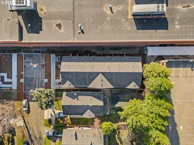 $319,900 | 1327 Northeast 46th Avenue, Unit 6, Portland, OR 97213