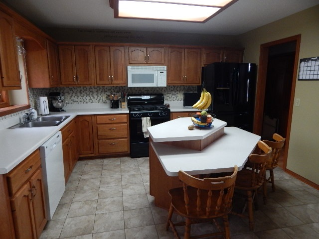 2103 Broken Oak Road Fort Wayne, IN 46818 - Photo 8 of 16