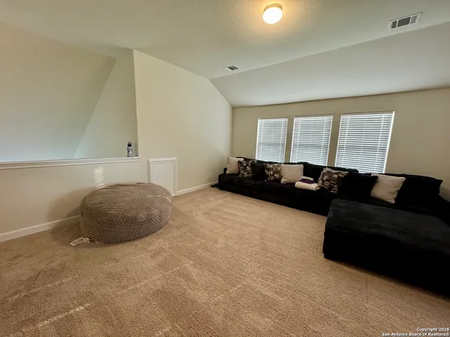 $2,600 | 120 Wickersham, Boerne, TX 78015