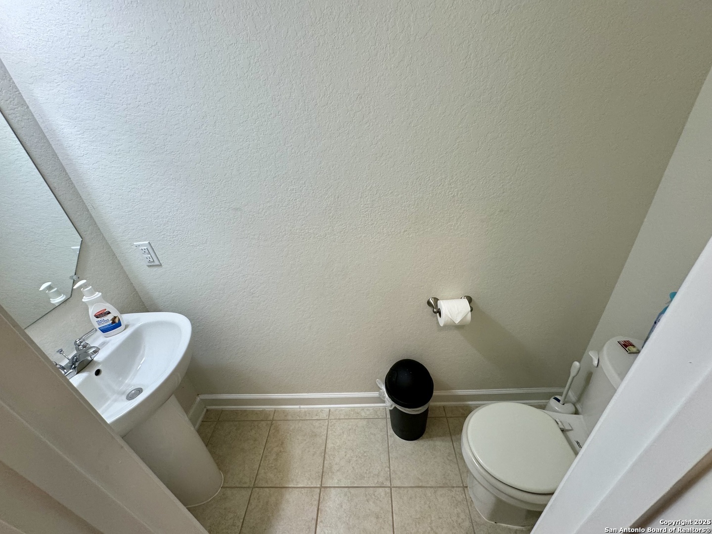 120 Wickersham Boerne, TX 78015 - Photo 7 of 25