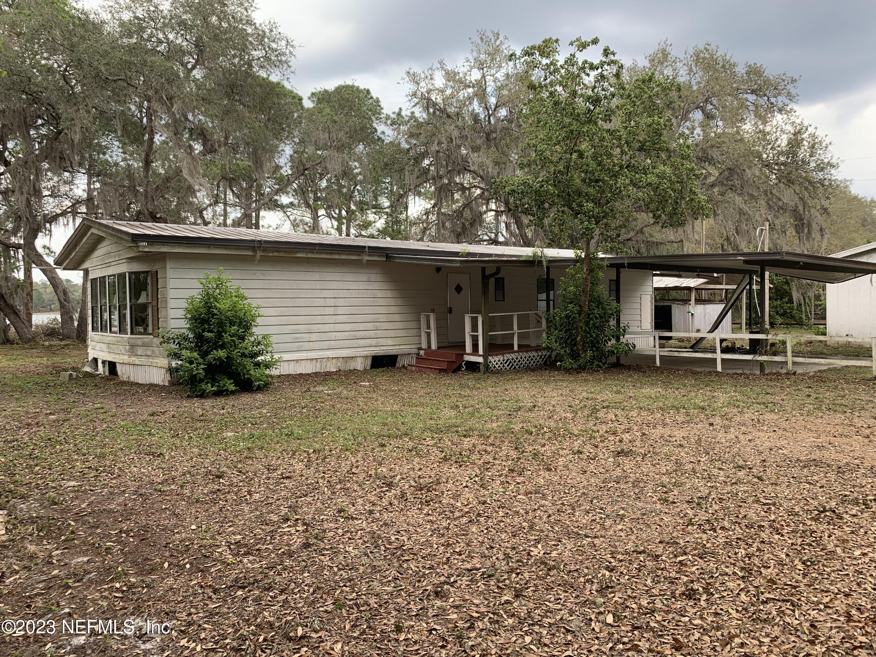 199 Clear Lake Road Crescent City, FL 32112 - Photo 4 of 30 MAIN HOUSE