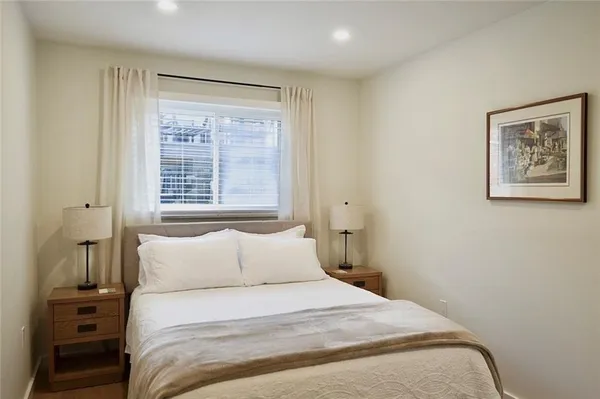 $3,900 | 422 Avery Street, Pittsburgh, PA 15212