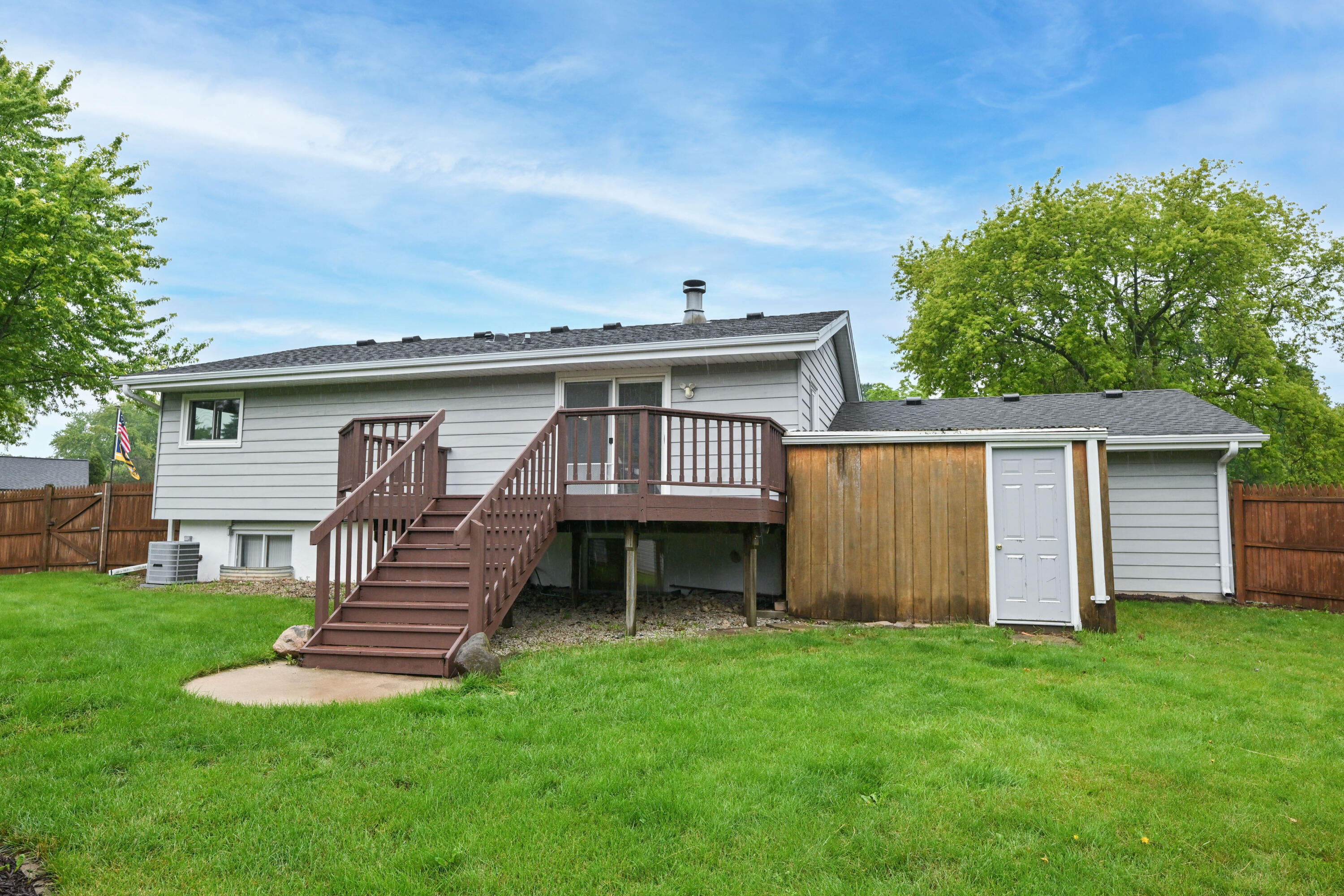 12237 West Larkspur Road Franklin, WI 53132 - Photo 37 of 42 Photo (39)
