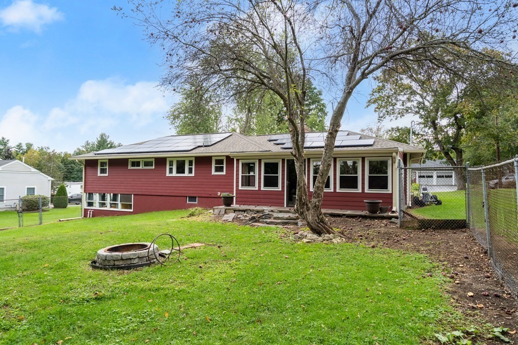 13 Red Coat Road Framingham, MA 01701 - Photo 5 of 26 Gallery Image 5