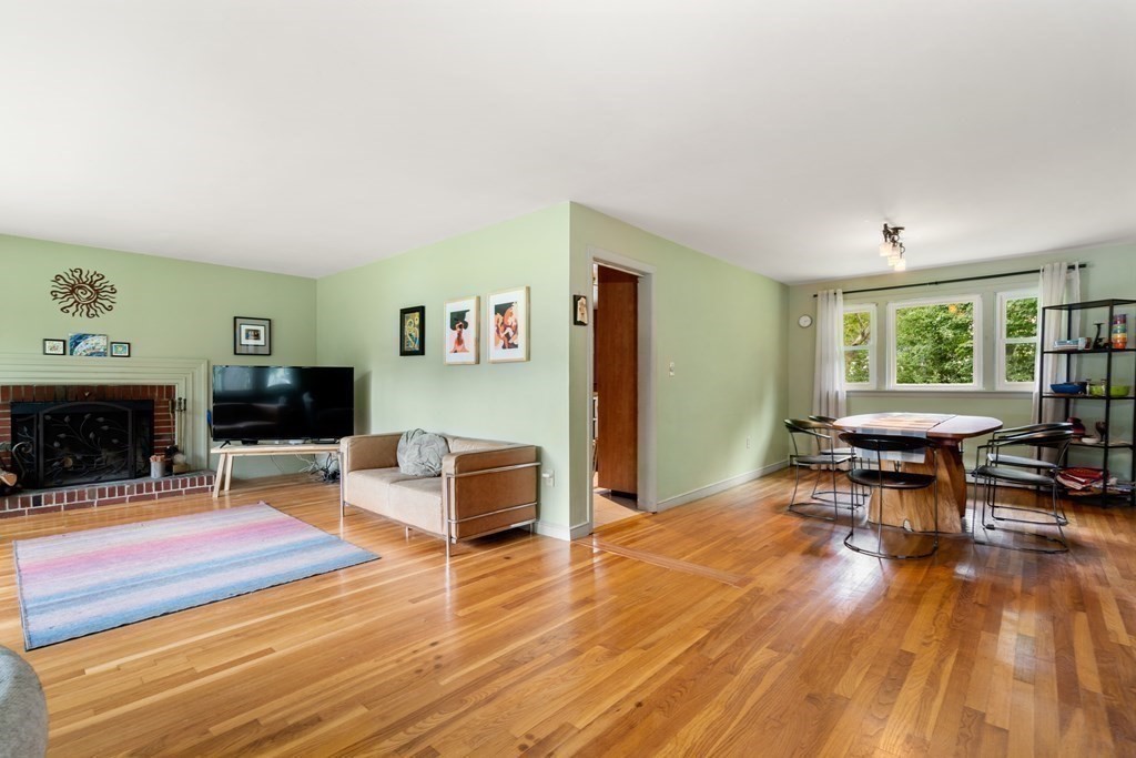 13 Red Coat Road Framingham, MA 01701 - Photo 10 of 26 Gallery Image 10