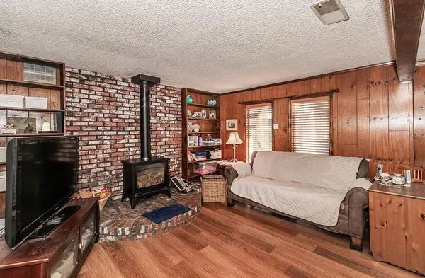 $399,000 | 836 12th Street, Orange Cove, CA 93646