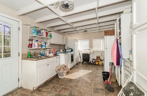 $399,000 | 836 12th Street, Orange Cove, CA 93646